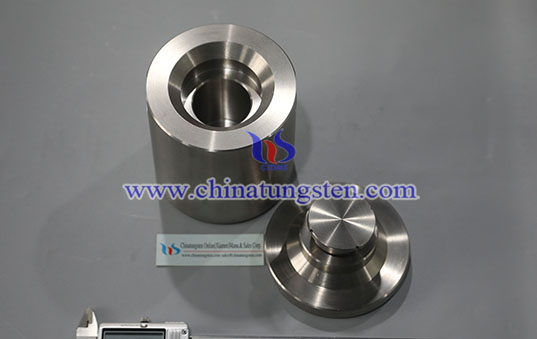 Tungsten Alloy Radiation Shielding Container Picture